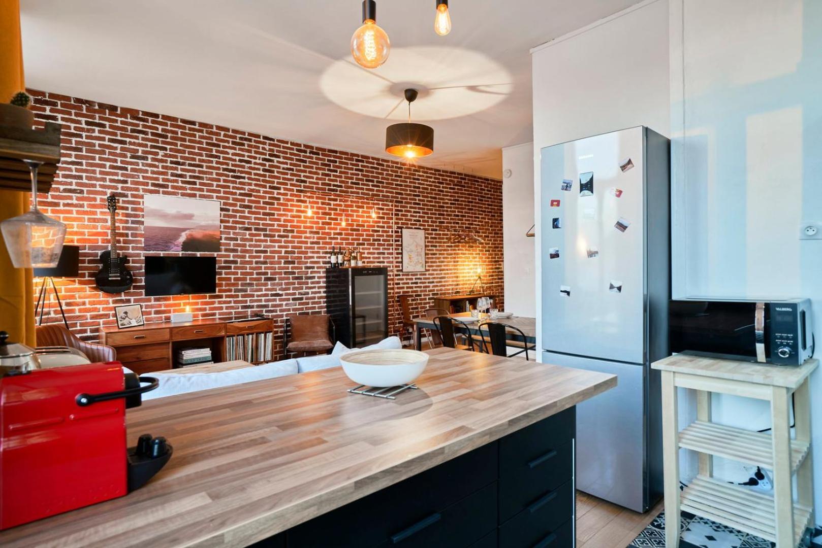 1 Bedroom Apartment Near Metro, Shops & Schools 릴 외부 사진